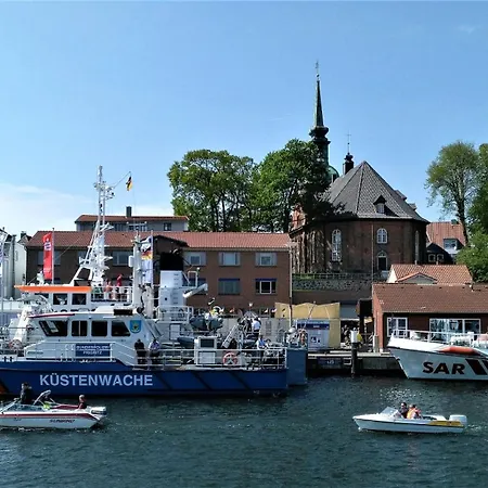 Lykkelig Ferie Direkt Am Mit Pool, Sauna Und Wärmekabiene In Der Kleinen Anlage * Kronsgaard