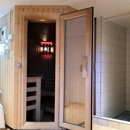 Lykkelig Ferie Direkt Am Mit Pool, Sauna Und Waermekabiene In Der Kleinen Anlage